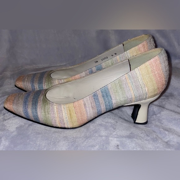 Stuart Weitzman Women’s Jenny Pastel Punjab Silk Pumps With Box Size 8 - Picture 6 of 12